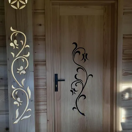 U Julii クロシチェンコ