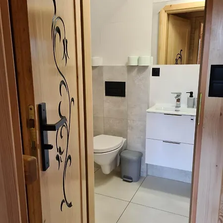 U Julii * クロシチェンコ